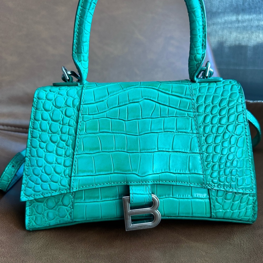 COPY - Balenciaga Hourglass Small Bag. Leather bag, good condition, color green.